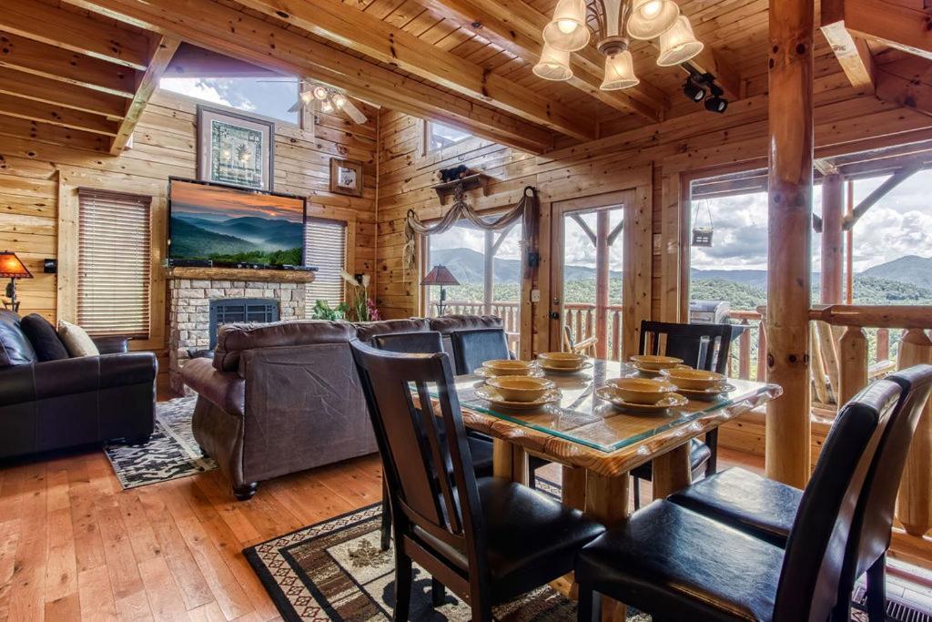 Endless View- Amazing Panoramic Mountain Views, Pool Access, Free Area Attraction Tickets Villa Сивиървил Екстериор снимка