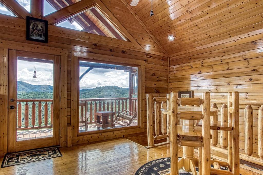 Endless View- Amazing Panoramic Mountain Views, Pool Access, Free Area Attraction Tickets Villa Сивиървил Екстериор снимка